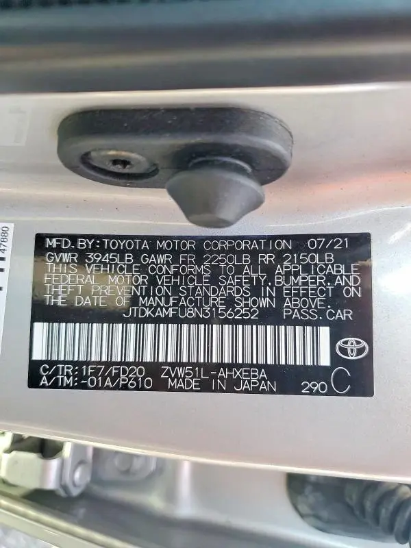 2022 TOYOTA PRIUS LE  