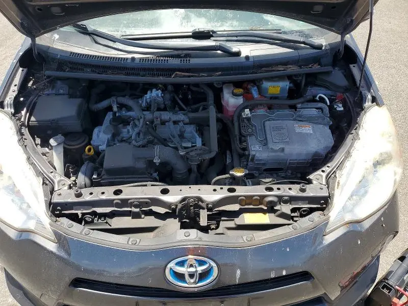 2014 TOYOTA PRIUS C TWO  