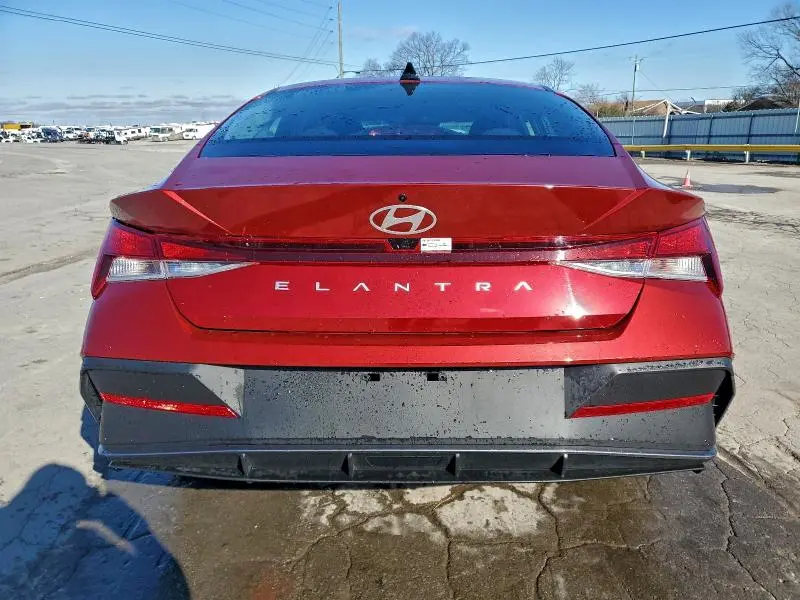 2024 HYUNDAI ELANTRA SEL  