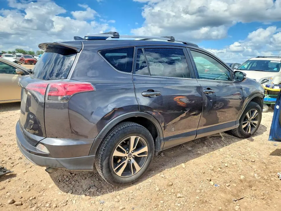 2018 TOYOTA RAV4 XLE  