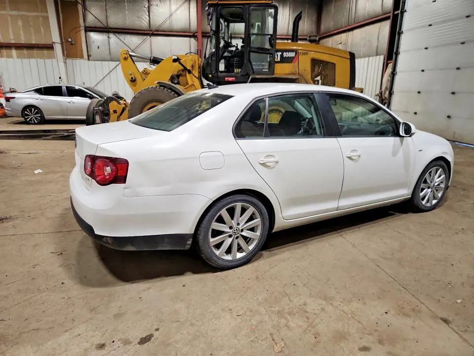 2010 VOLKSWAGEN JETTA WOLFSBURG  