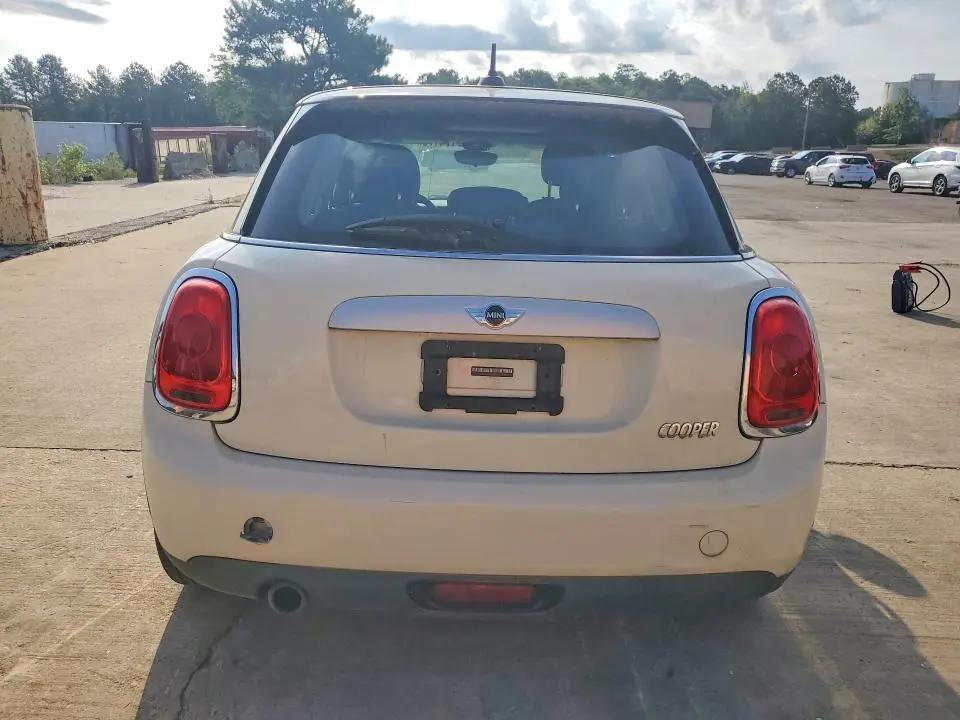2015 MINI COOPER   