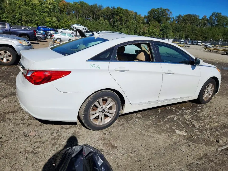 2011 HYUNDAI SONATA GLS  