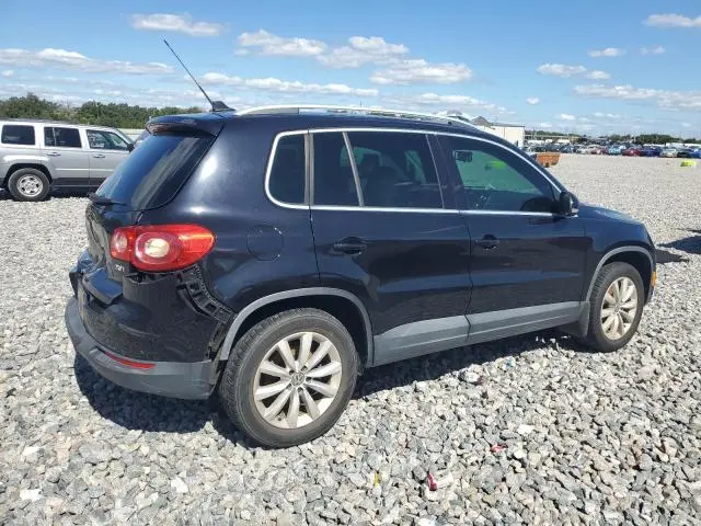 2011 VOLKSWAGEN TIGUAN S  