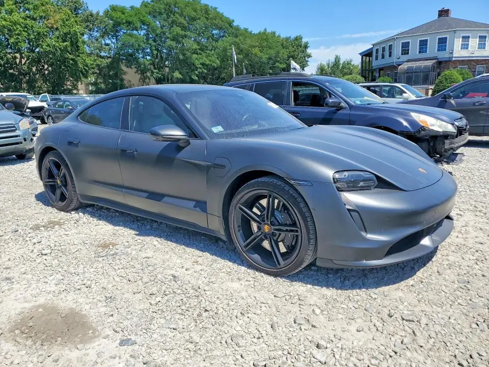 2022 PORSCHE TAYCAN TURBO  