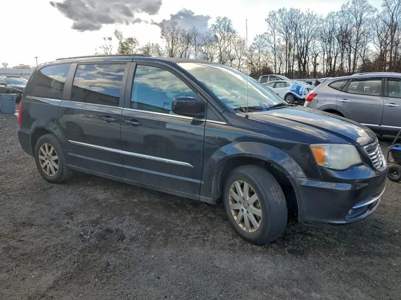 2013 CHRYSLER TOWN & COUNTRY TOURING  