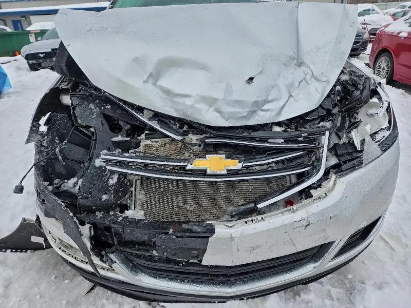 2015 CHEVROLET TRAVERSE LT  