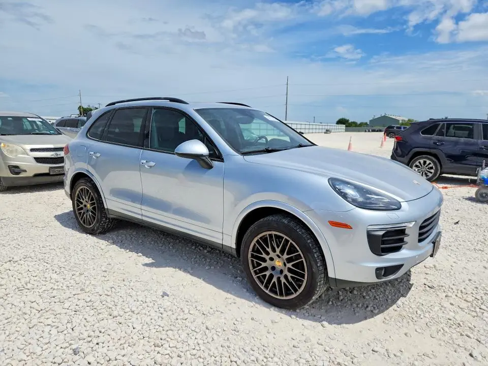 2018 PORSCHE CAYENNE   