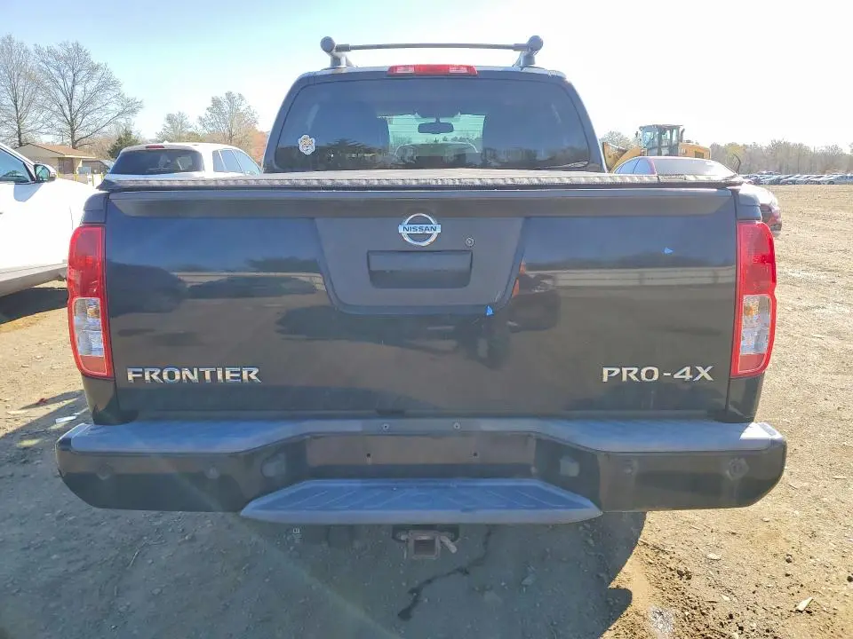 2017 NISSAN FRONTIER PRO-4X  