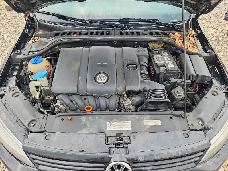 2012 VOLKSWAGEN JETTA SE  