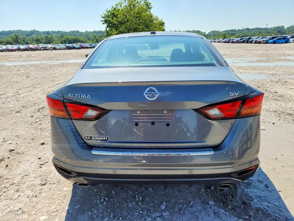 2021 NISSAN ALTIMA SV  