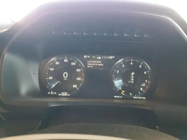 2017 VOLVO XC90 T6  
