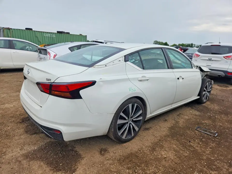 2019 NISSAN ALTIMA SR  