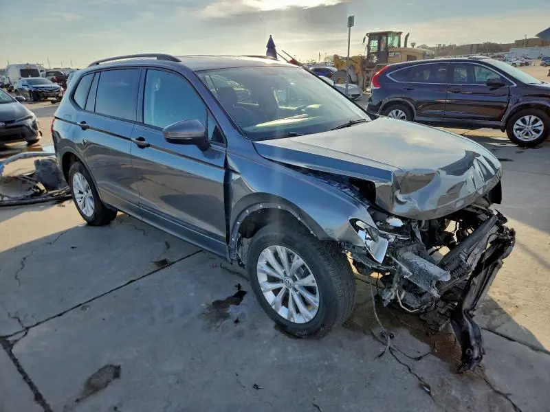 2018 VOLKSWAGEN TIGUAN S  