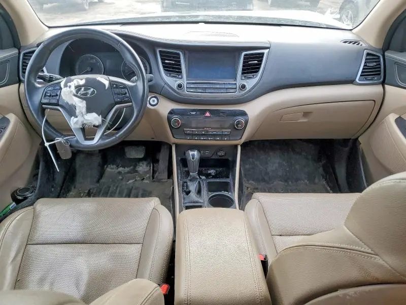 2018 HYUNDAI TUCSON SE  