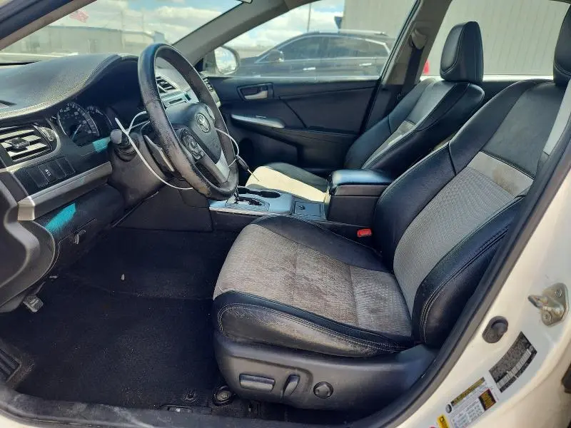 2014 TOYOTA CAMRY SE  