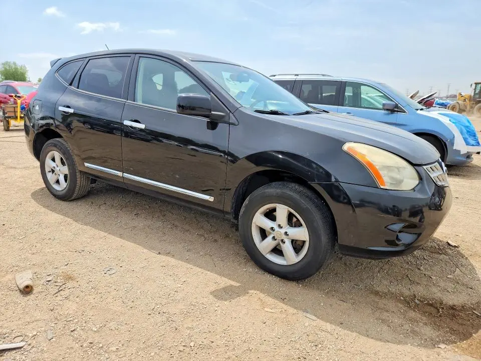 2013 NISSAN ROGUE S  