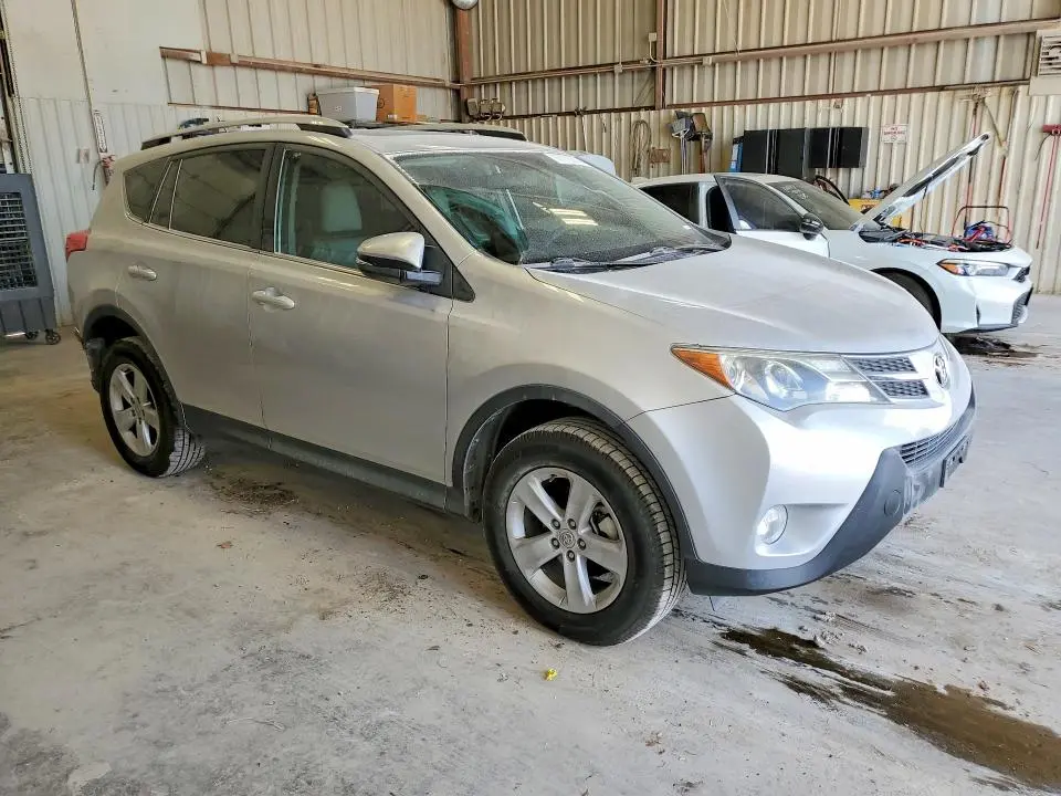 2014 TOYOTA RAV4 XLE  