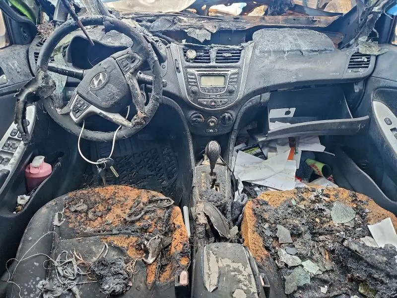 2012 HYUNDAI ACCENT GLS  