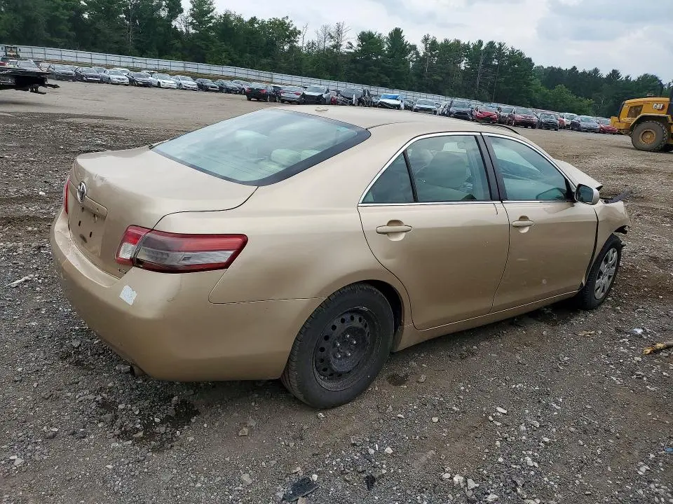 2010 TOYOTA CAMRY LE  