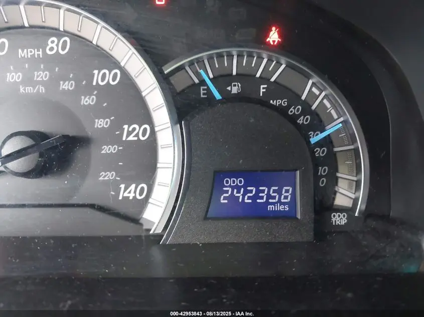 2013 TOYOTA CAMRY SE