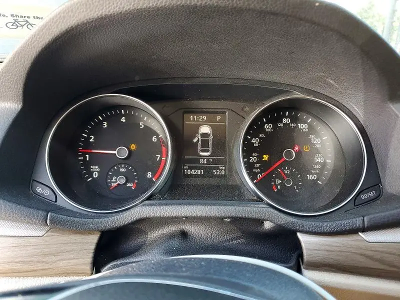 2016 VOLKSWAGEN PASSAT SE  