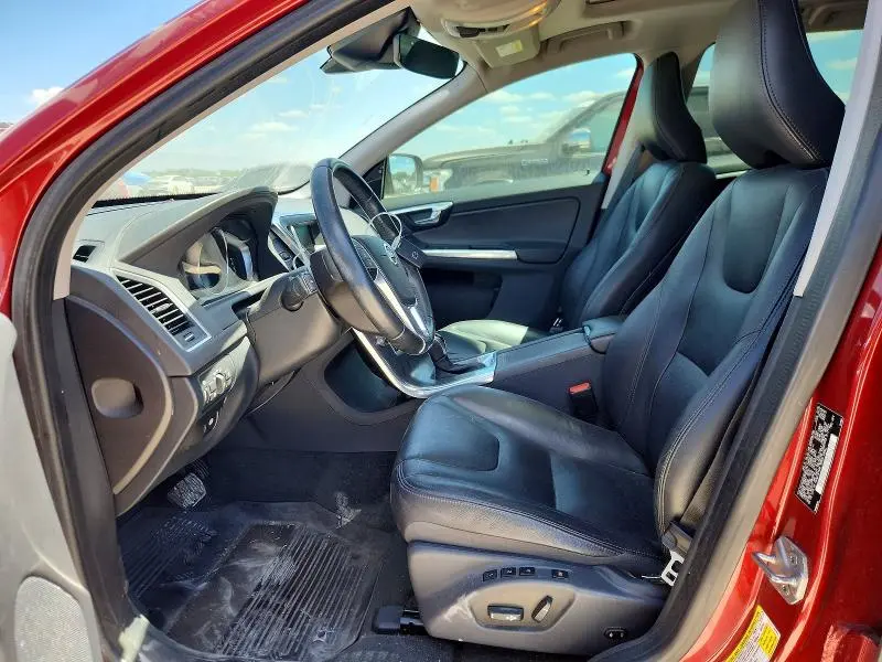 2016 VOLVO XC60 T5 PREMIER  