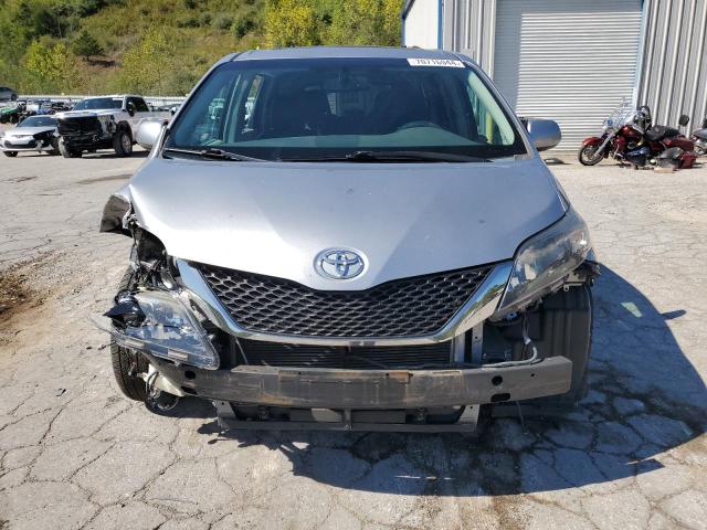 2013 TOYOTA SIENNA SPORT