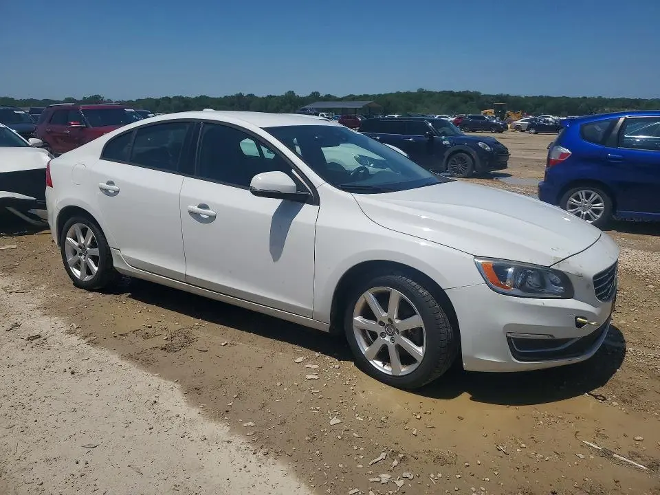 2016 VOLVO S60   