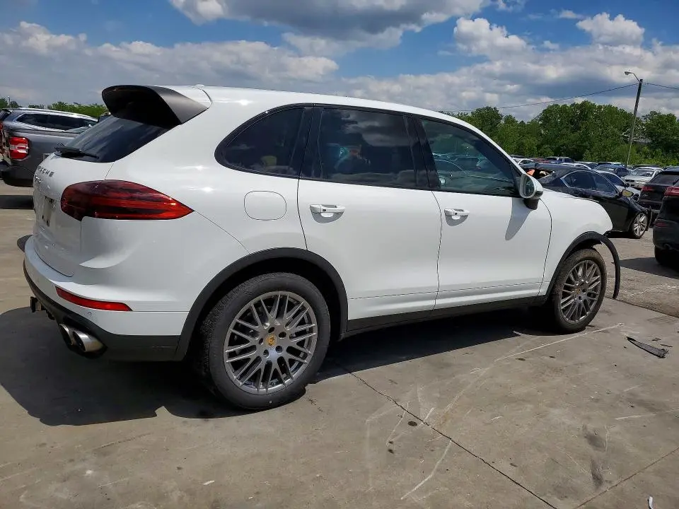 2018 PORSCHE CAYENNE S  