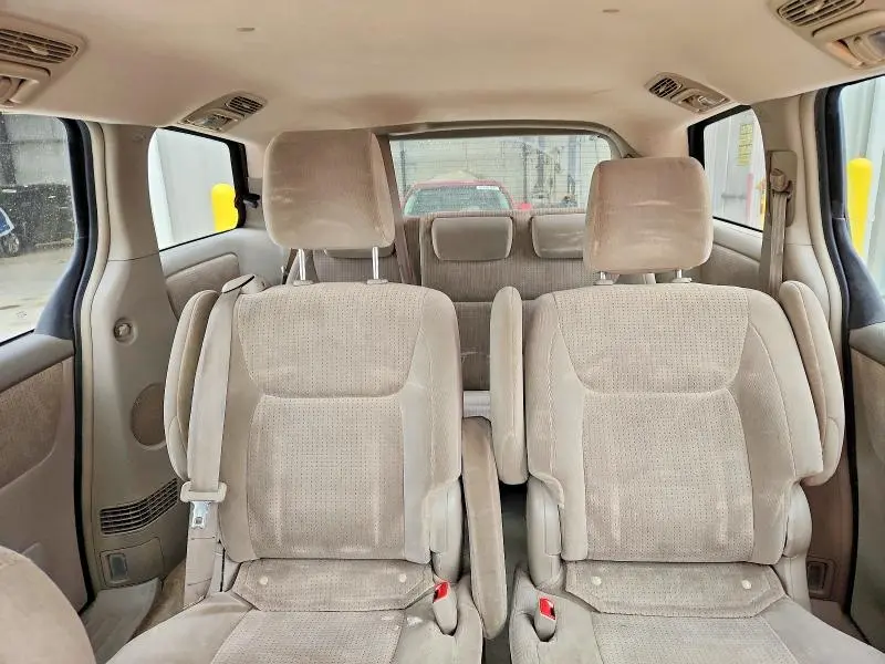 2010 TOYOTA SIENNA LE 7-PASSENGER  
