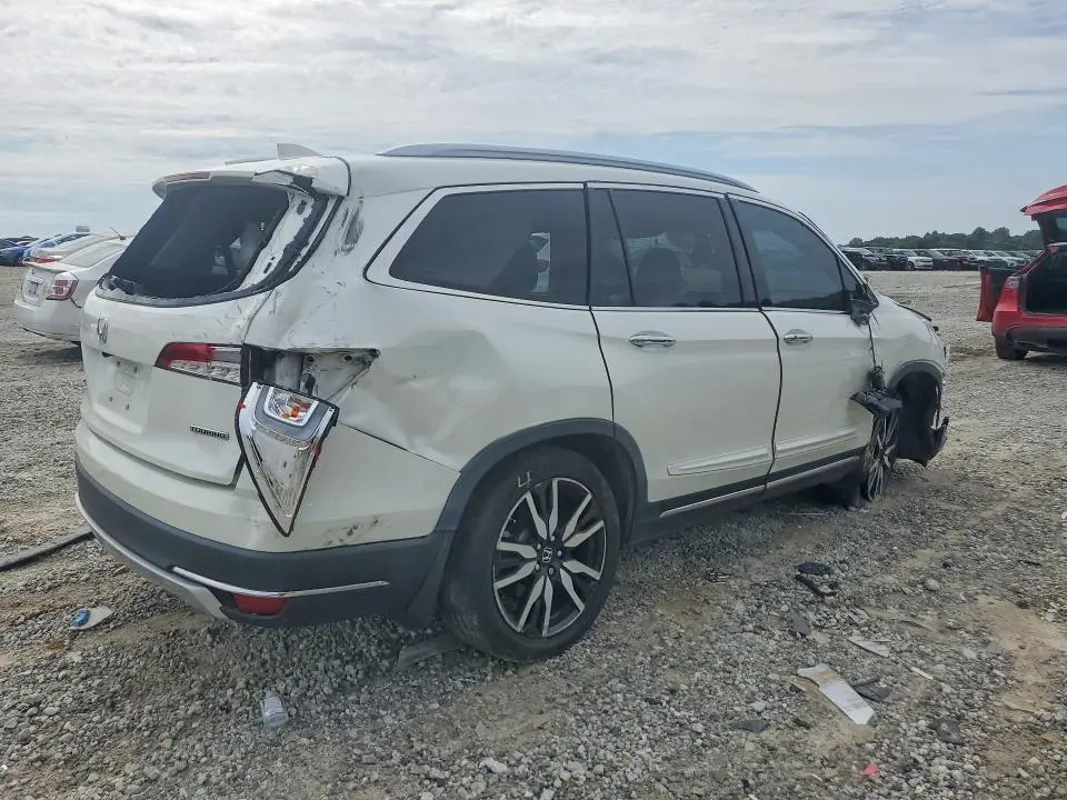 2019 HONDA PILOT TOURING  