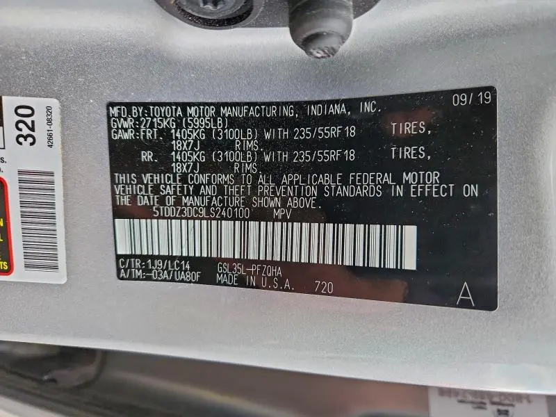 2020 TOYOTA SIENNA XLE  