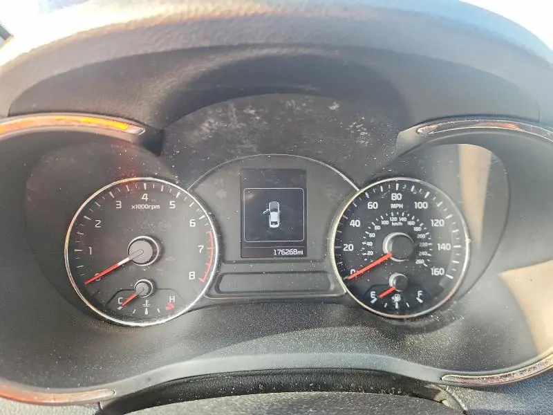 2017 KIA FORTE LX  