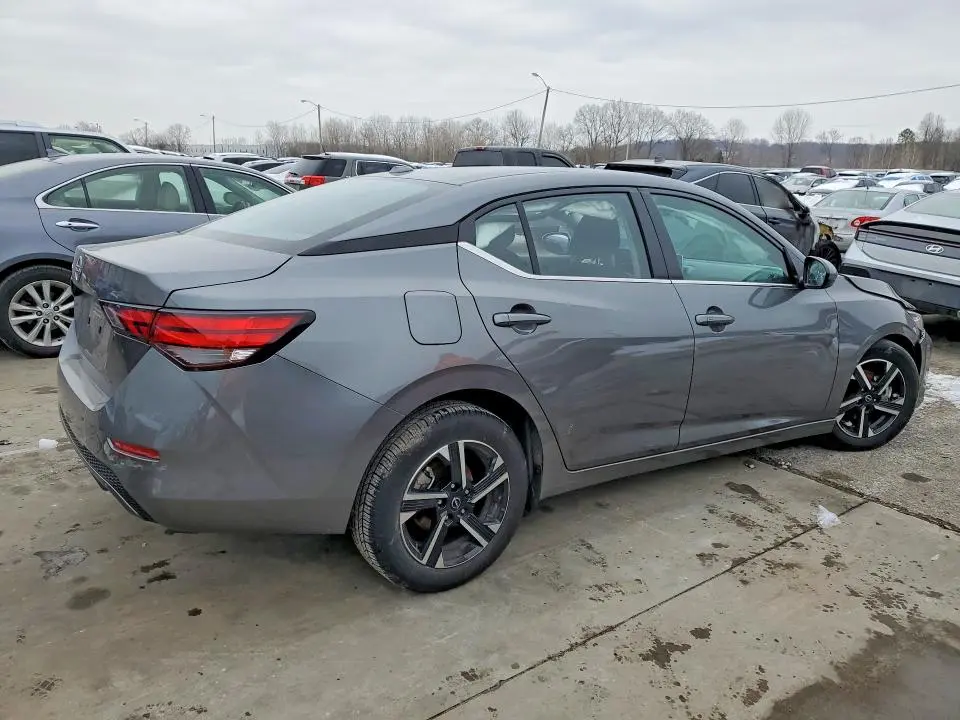 2025 NISSAN SENTRA SV  