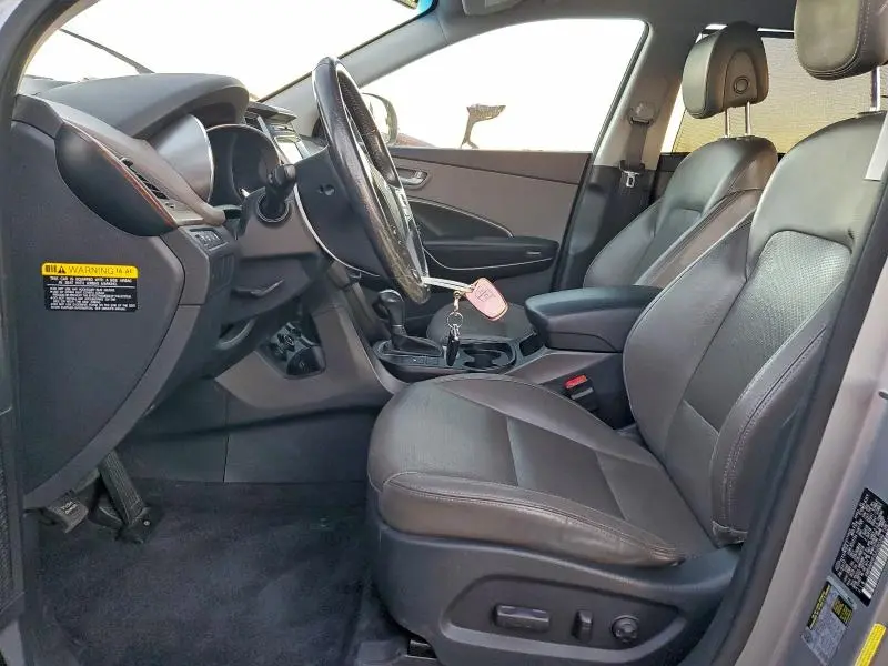 2018 HYUNDAI SANTA FE SE  