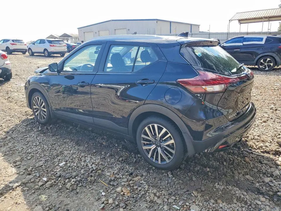 2022 NISSAN KICKS SV  