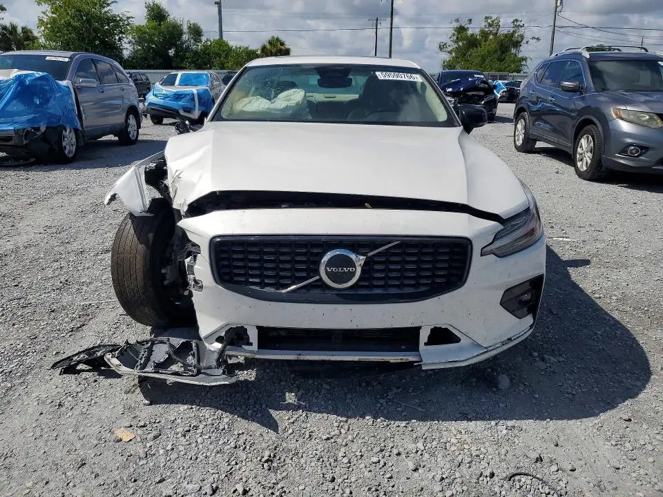 2025 VOLVO S60 CORE  
