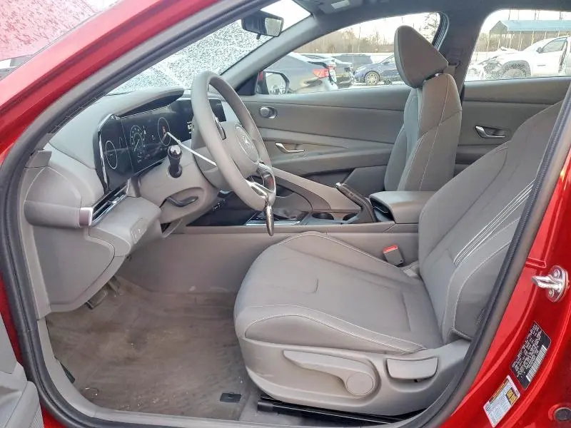 2024 HYUNDAI ELANTRA   