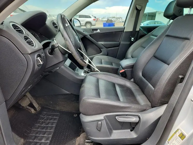 2013 VOLKSWAGEN TIGUAN S  