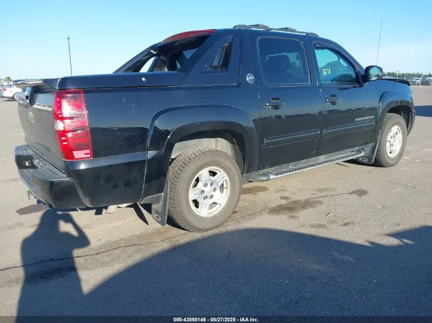 2013 CHEVROLET AVALANCHE LT