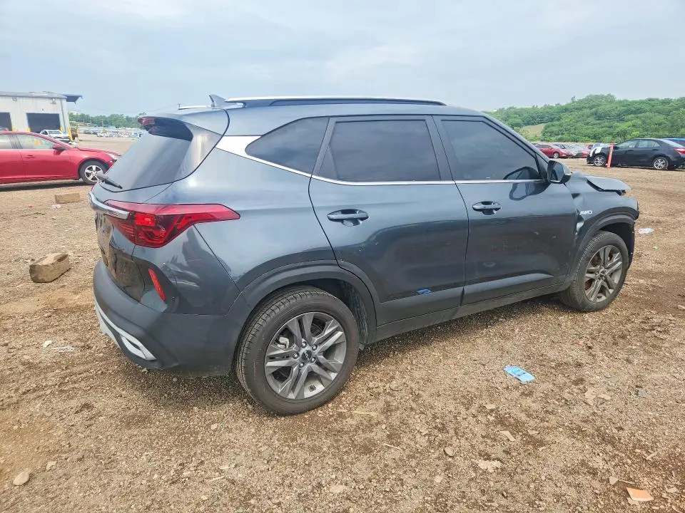 2023 KIA SELTOS S  