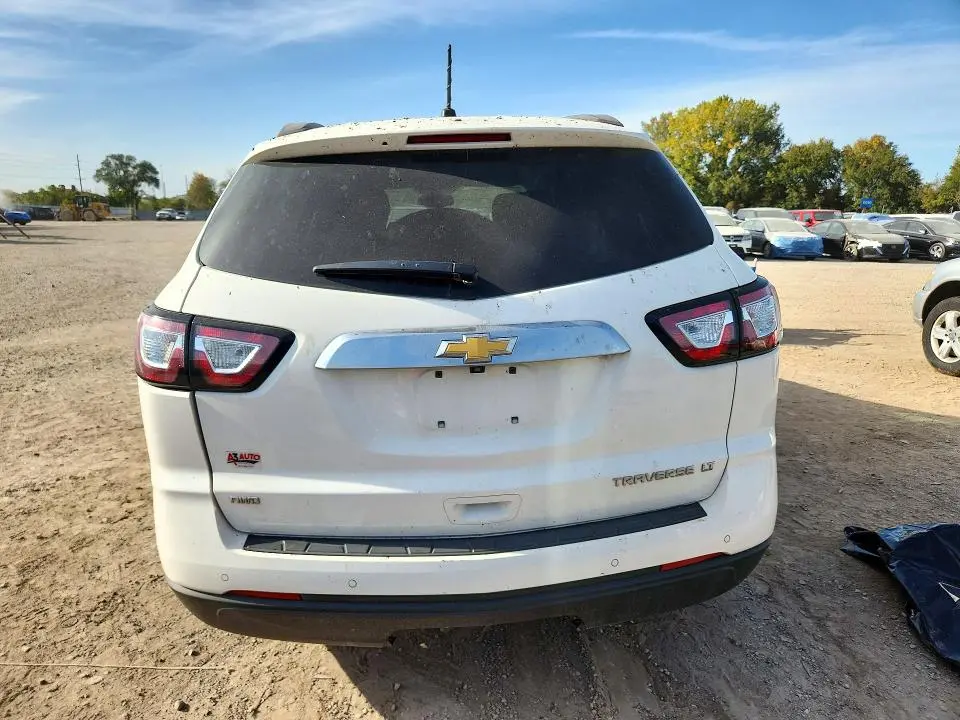 2015 CHEVROLET TRAVERSE LT  