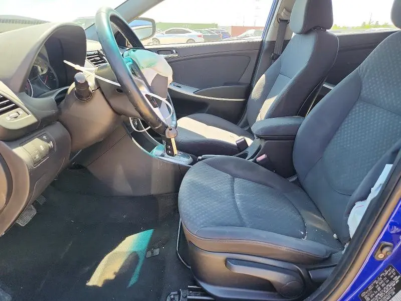 2012 HYUNDAI ACCENT SE  