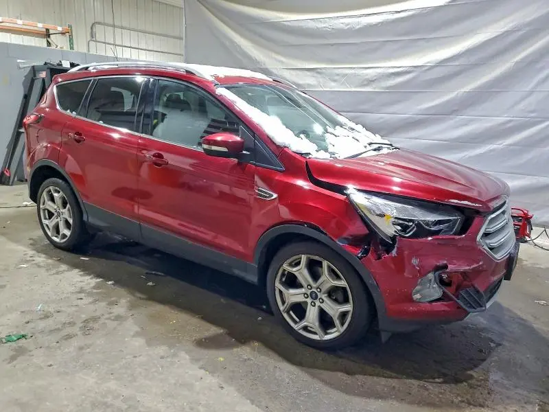 2019 FORD ESCAPE TITANIUM  