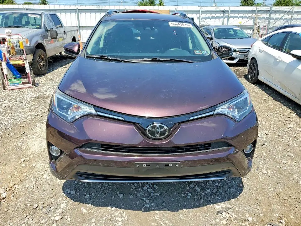 2017 TOYOTA RAV4 XLE  