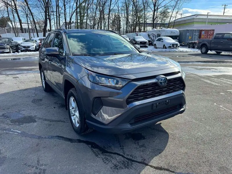 2021 TOYOTA RAV4 LE  