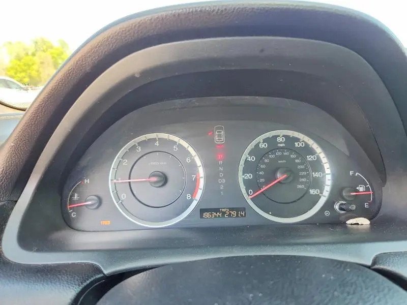 2011 HONDA ACCORD LX  