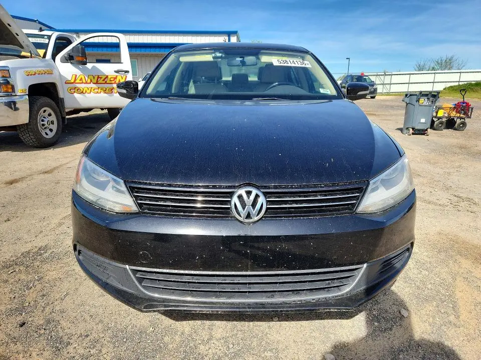 2014 VOLKSWAGEN JETTA SE  