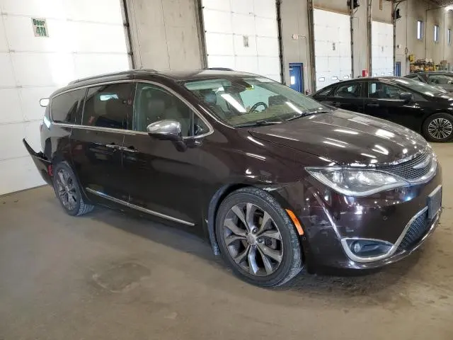 2017 CHRYSLER PACIFICA LIMITED  